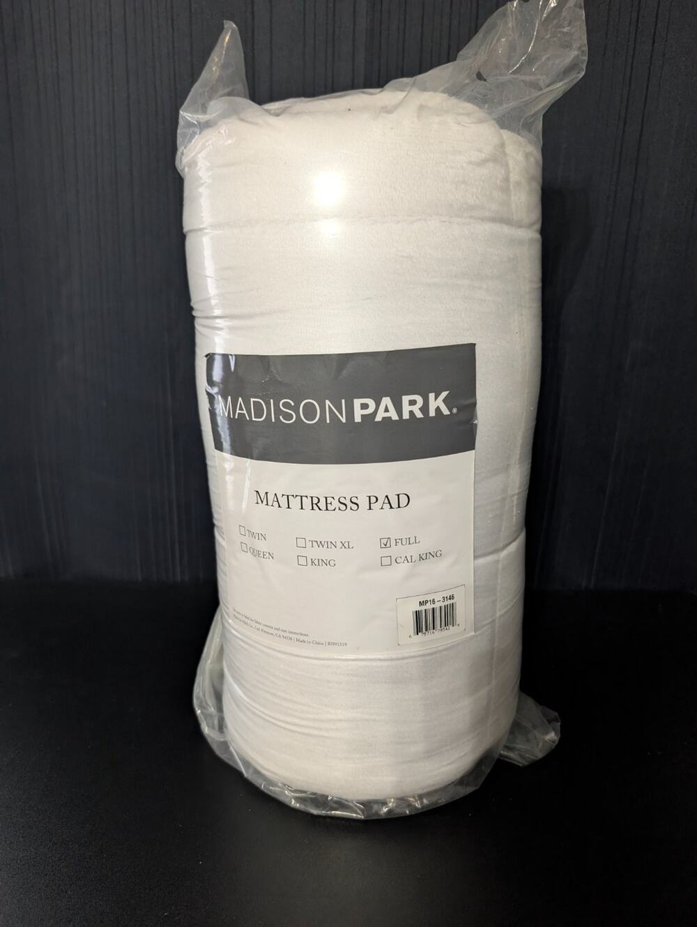 Madison Park Full Size White Fitted Mattress Pad Bed Cover 54x75 MP16-3146 New